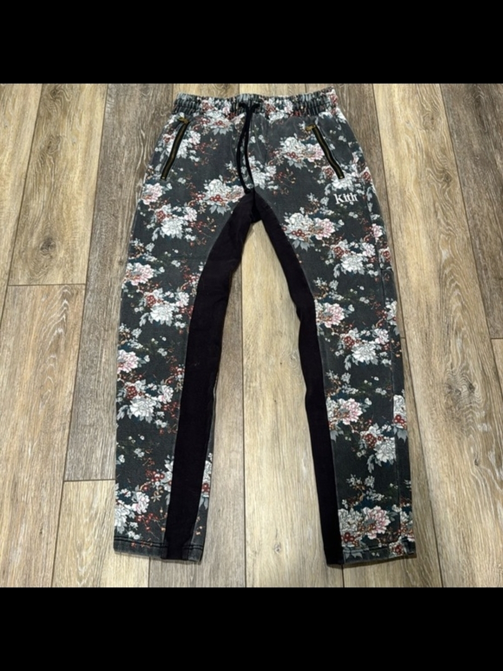 Kith Floral Elastic-Waist Shorts in Charcoal with Pink and Red Accents